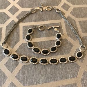 Necklace and bracelet set